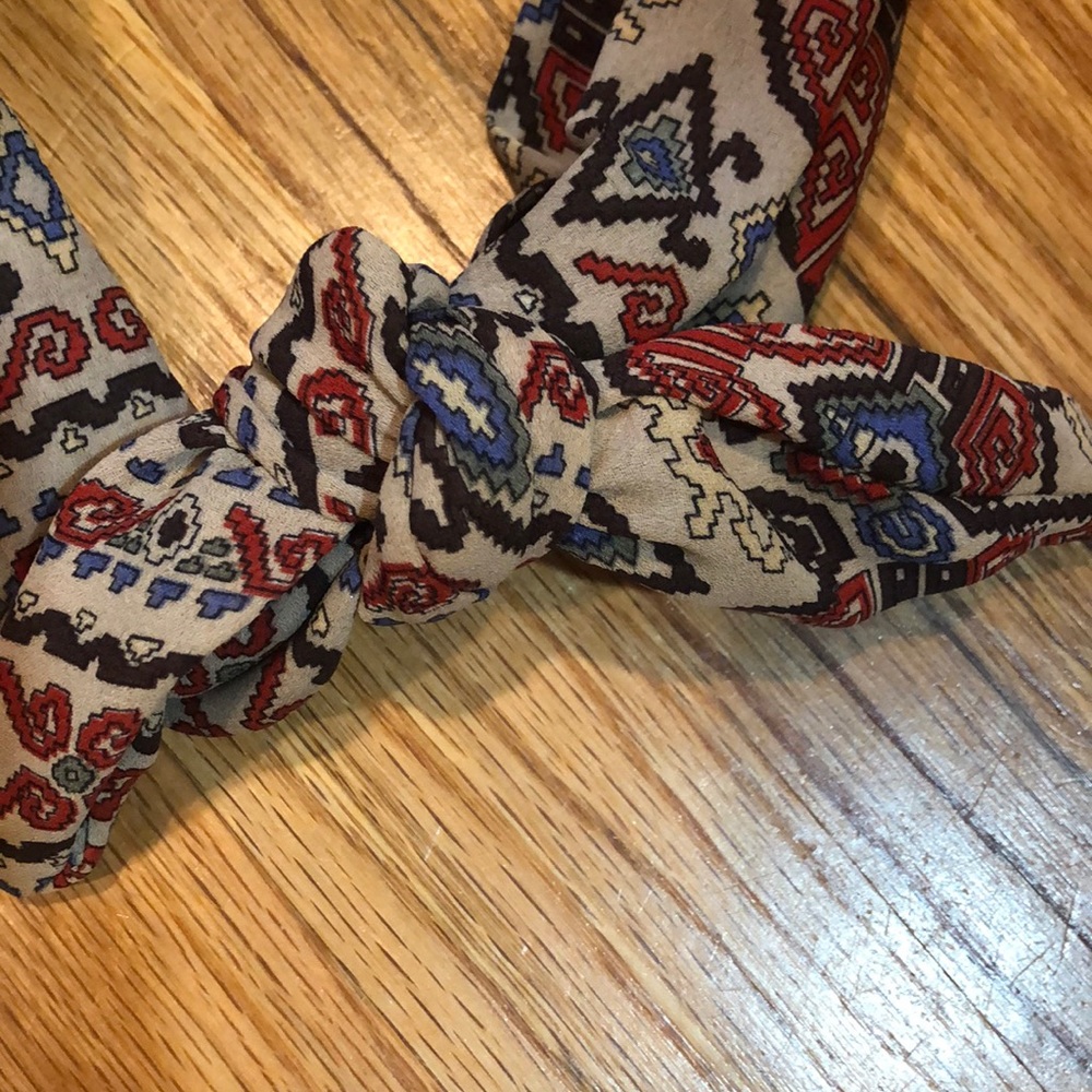 NWOT Urban outfitters headband with front tie - Picture 5 of 6